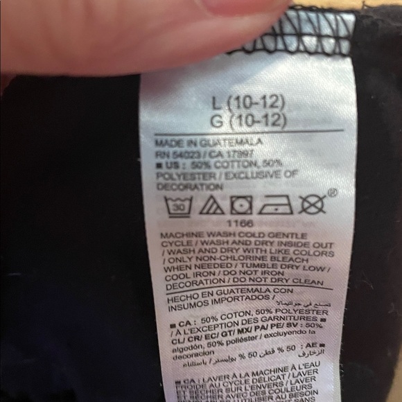 Willy Wonka Chocolate Factory Black Crew Neck Kids L 10-12 Gold Graphic NWOT - Picture 4 of 5